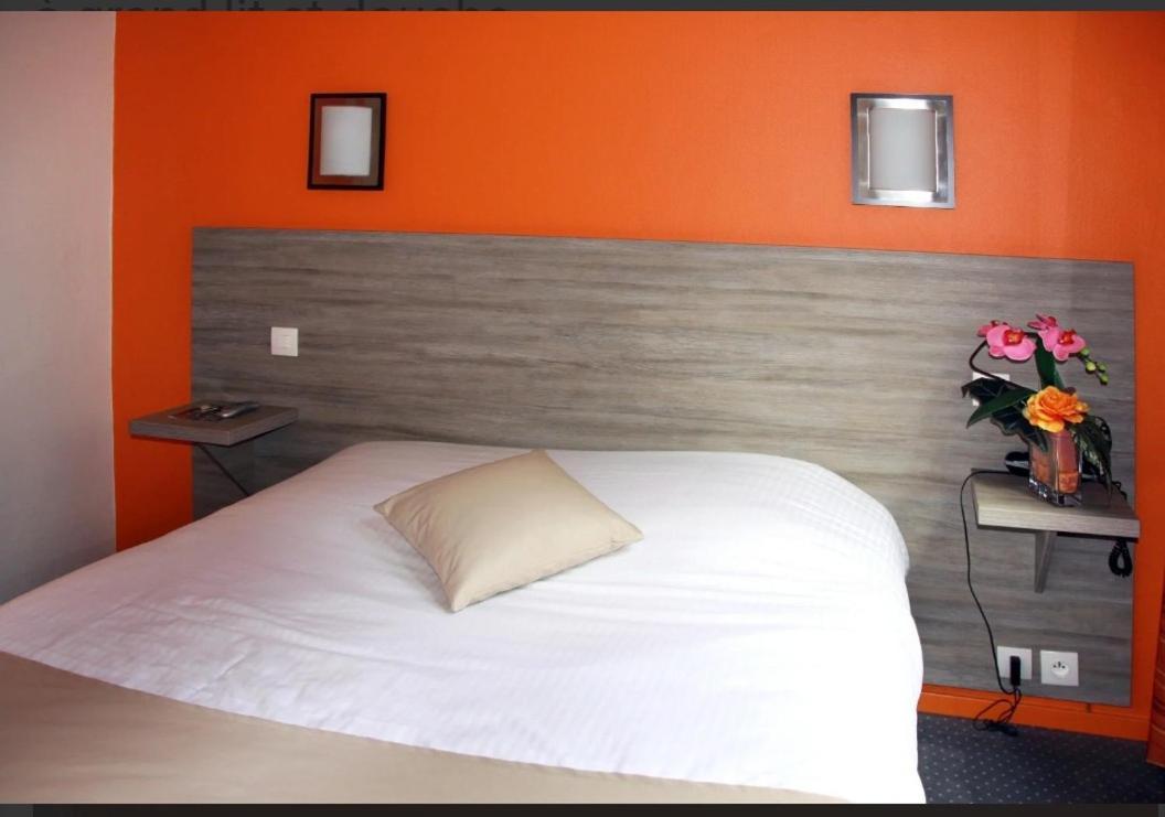Hotel De La Colombiere Chalon-sur-Saone Bagian luar foto
