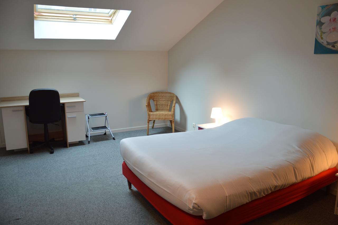 Hotel De La Colombiere Chalon-sur-Saone Bagian luar foto