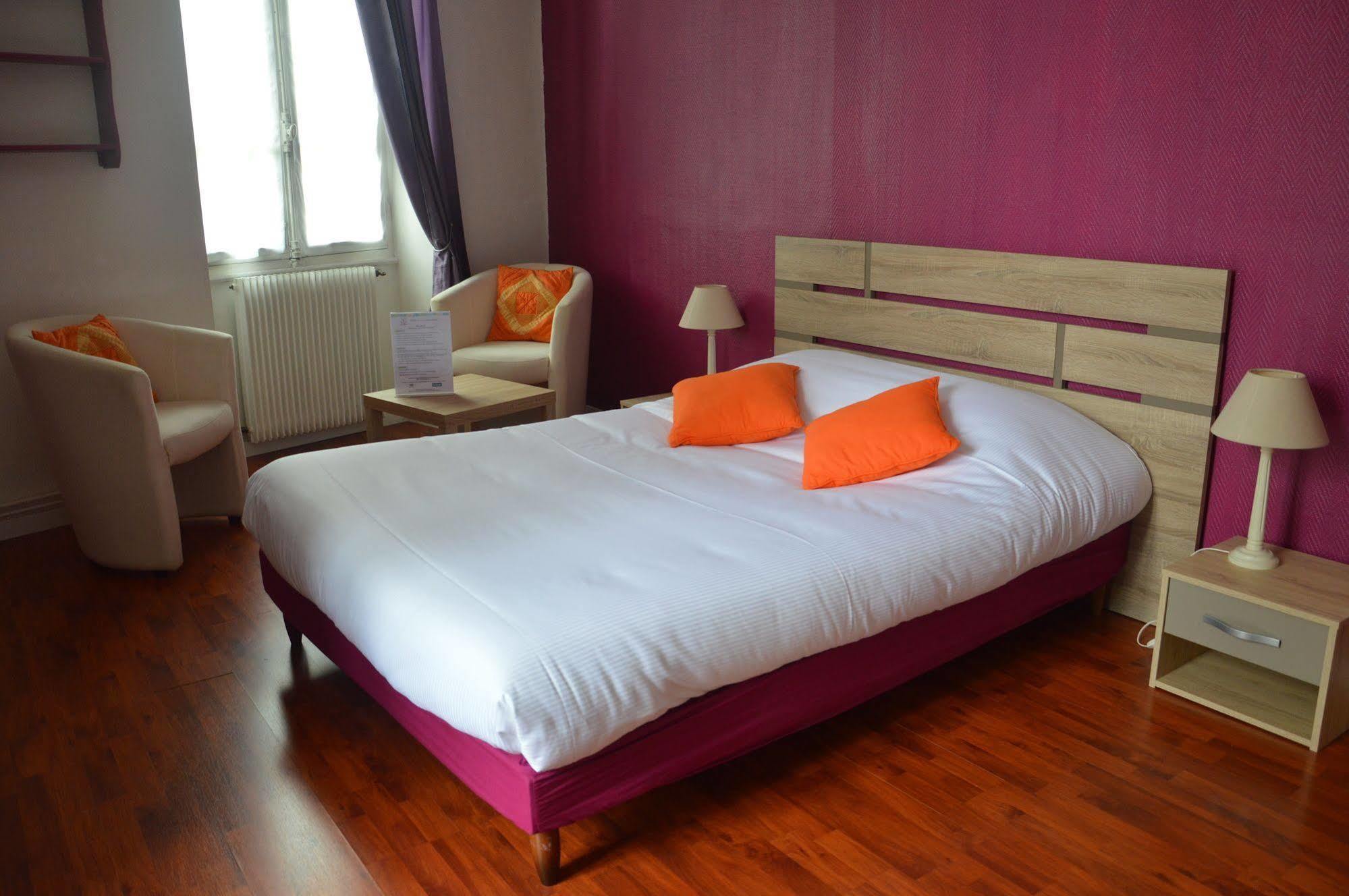 Hotel De La Colombiere Chalon-sur-Saone Bagian luar foto