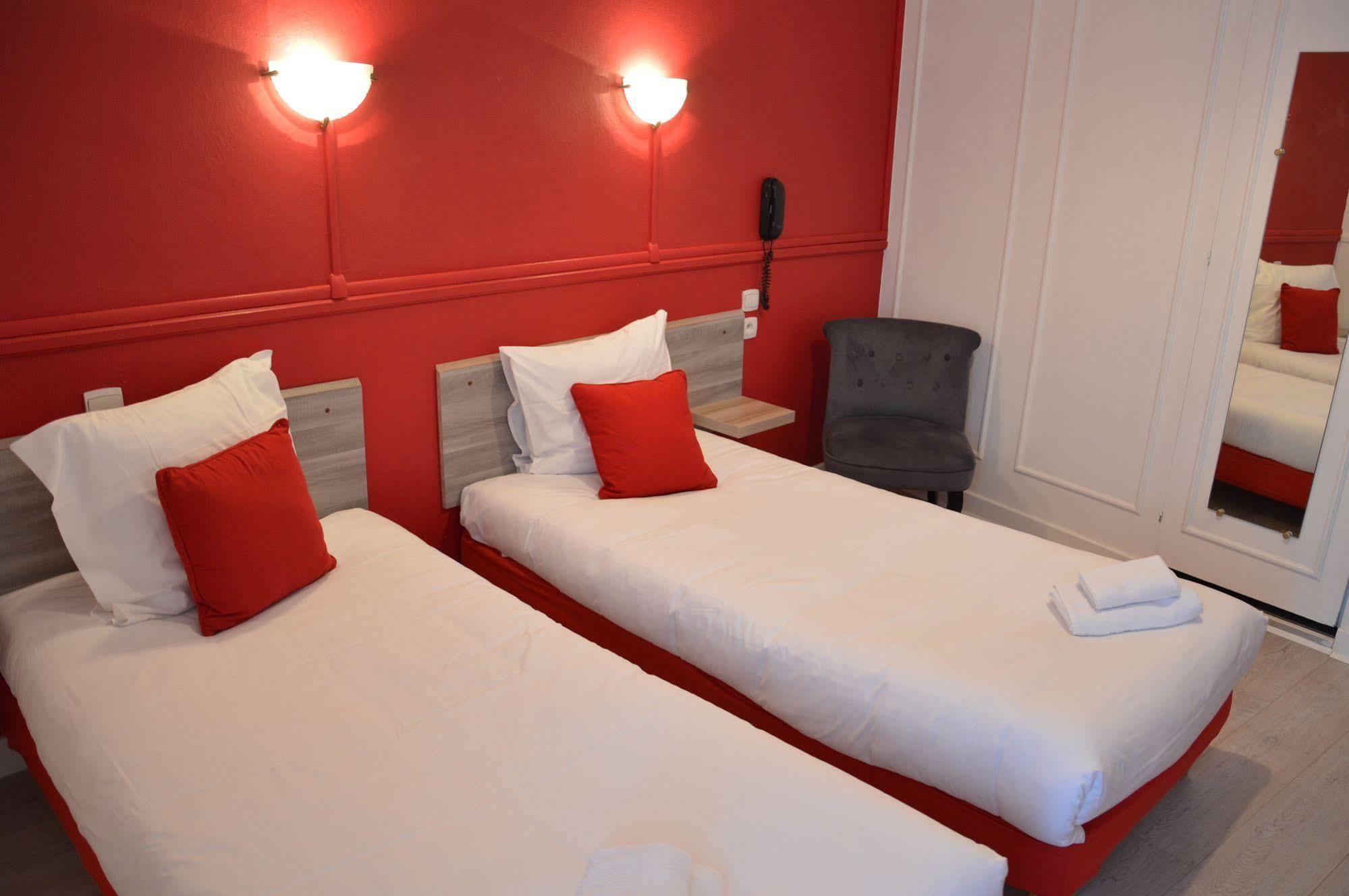Hotel De La Colombiere Chalon-sur-Saone Bagian luar foto